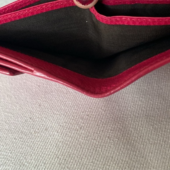 GUCCI PINK COMPACT WALLET - Picture 8 of 11